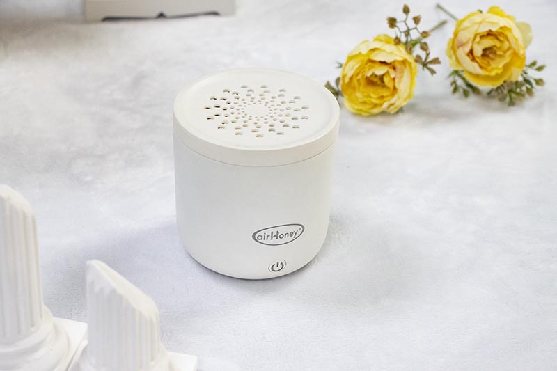 Elegant White USB Fan Aroma Diffuser with EVA Scent Beads