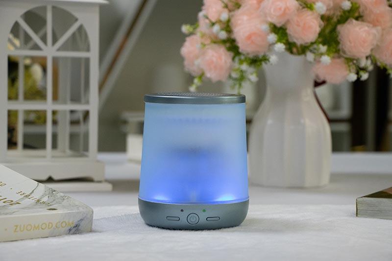 USB Aroma Diffuser with Three-Color Ambient Light