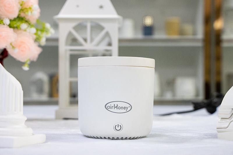 Elegant White USB Fan Aroma Diffuser with EVA Scent Beads
