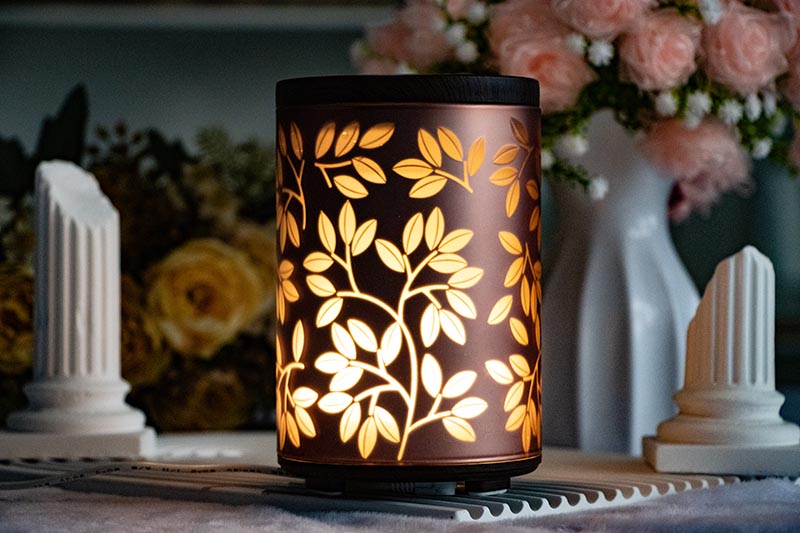 Electric Aroma Diffuser with Warm Yellow Leaf LED Light & Mist
