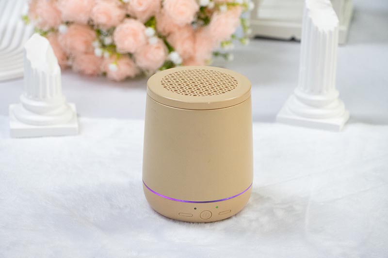 Aroma Diffuser with EVA Beads & 3-Color LED Light Strip