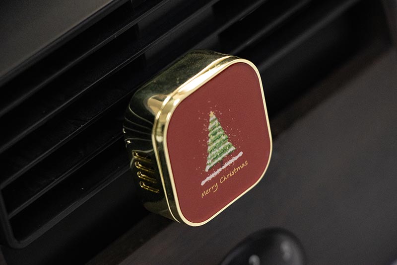 Refined Christmas Car Vent Diffuser in Red and Gold