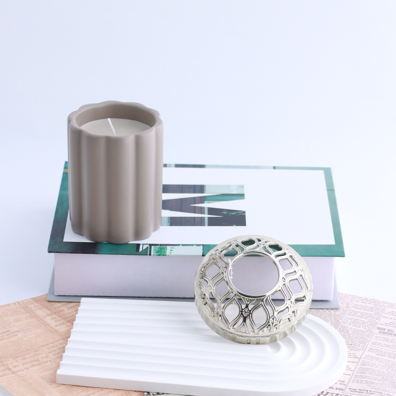 Elegant & Functional Metal Candle Lid for Scented Candles