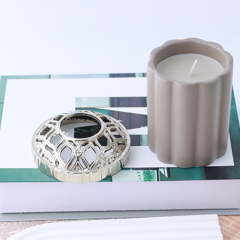 Elegant & Functional Metal Candle Lid for Scented Candles