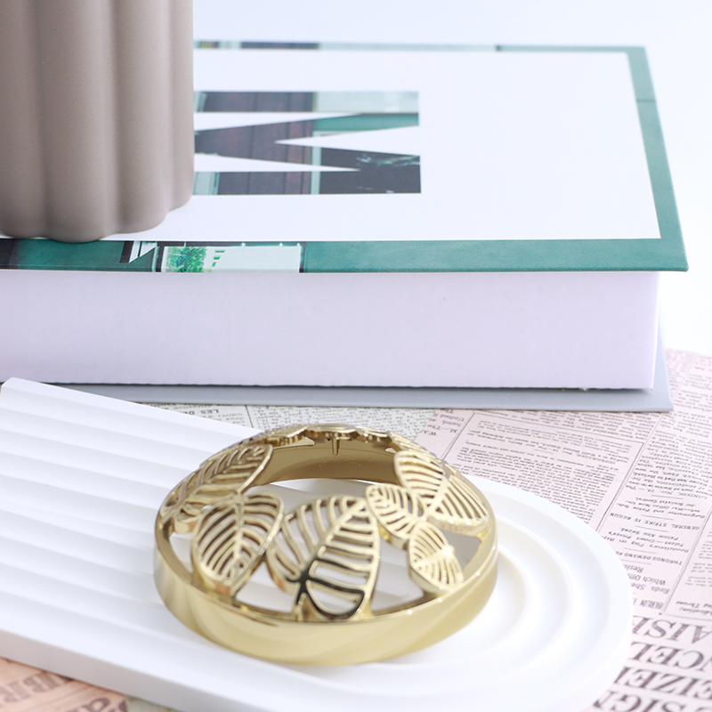 Gold Filigree Candle Lid with Leaf Motif and Fine Detail