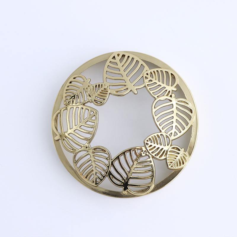 Gold Filigree Candle Lid with Leaf Motif and Fine Detail