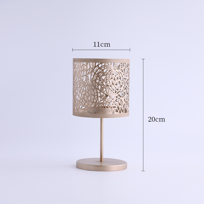 Rose Gold Metal Candle Holder &ndash; Elegant Design