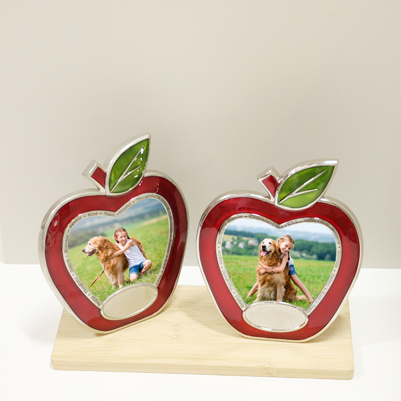 Treasure Beautiful Moments with Your Pet in a Photo Frame